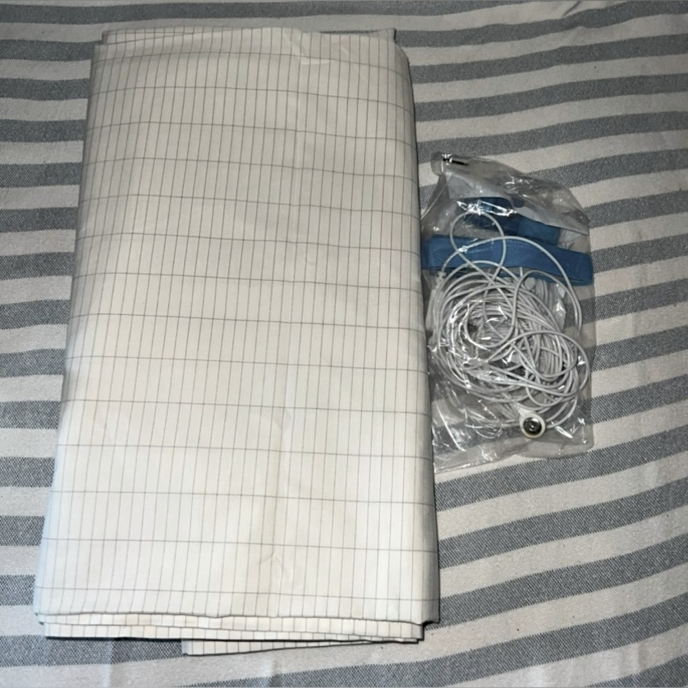 LandKissing Grounding Half Bed Sheet Beige